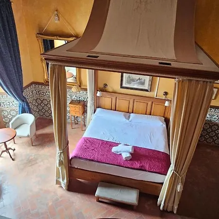 Castillo De Hotel Illueca